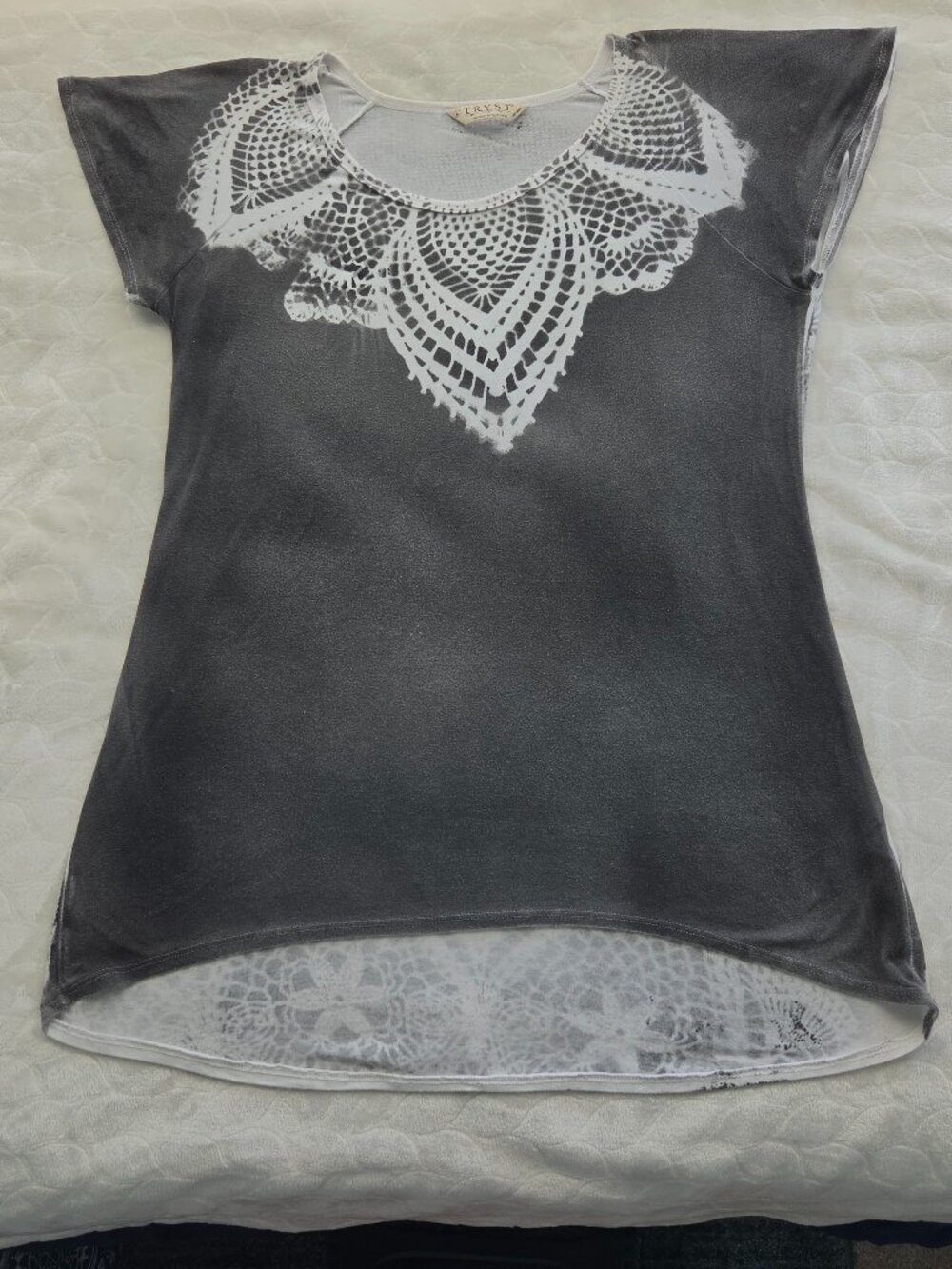 TRYST PRINTED LACE GREY AND WHITE BOHO POLO, SIZE L